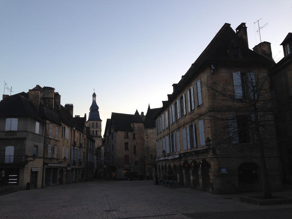 Chambres D'Hotes Le Casse Noix Sarlat Exterior foto